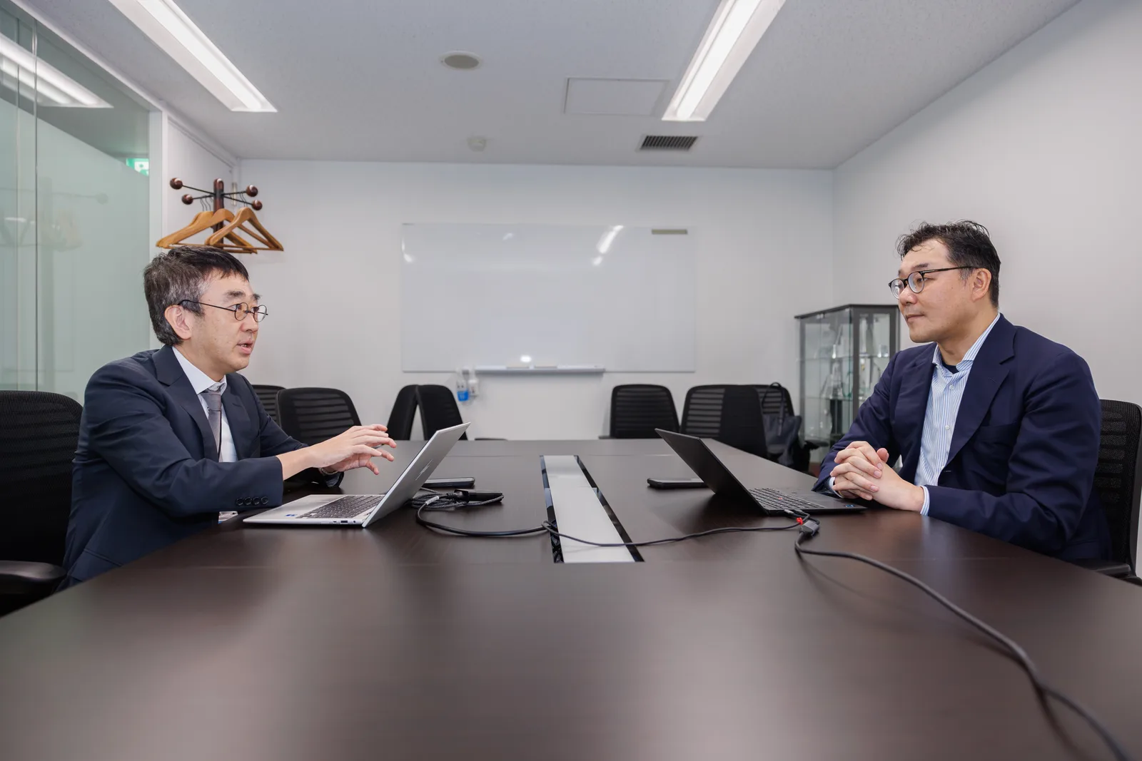 FFRIセキュリティ 金居氏と株式会社ペンタコン研究所 平舘によるインタビューの様子